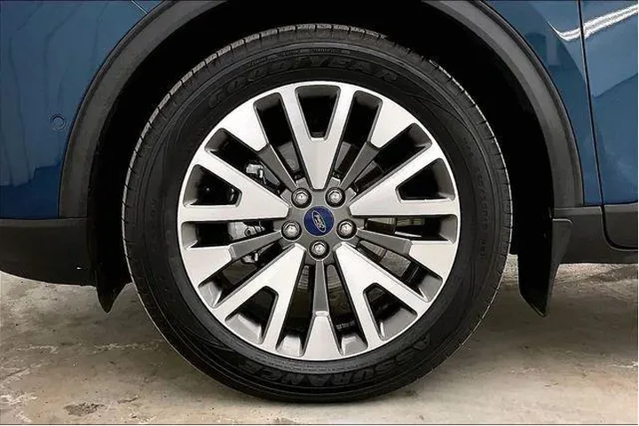 $16490 : Ford Escape 2020 AWD Titaniu image 10