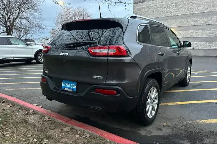 $10995 : Jeep Cherokee 2016 4x4 Latit image 2