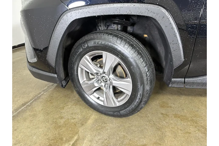 $31223 : Gold Certified 2025 RAV4 XLE image 6