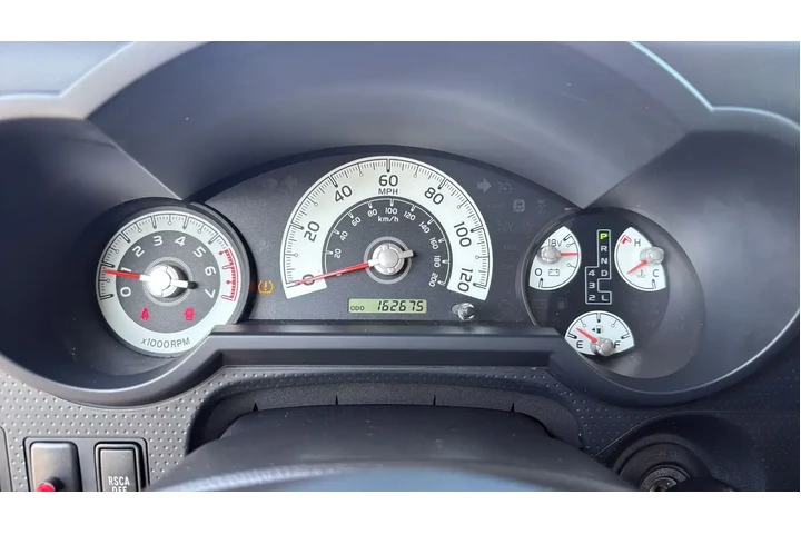 $18754 : Toyota FJ Cruiser 2011 4x4 4 image 8