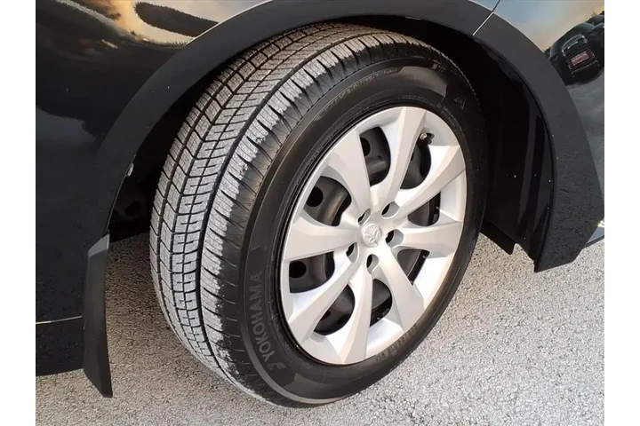 $17792 : Toyota Corolla 2022 LE 4dr S image 4