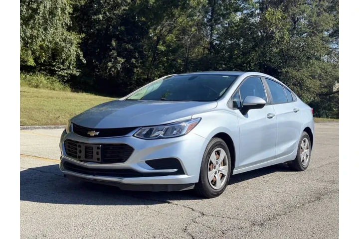 $5999 : 2017 Cruze LS Auto image 3