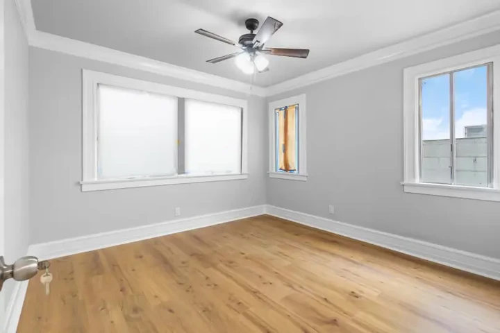 $4500 : Casa de renta con garaje? image 1