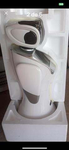 $2500 : Vendo ROBOT SANBOT image 1