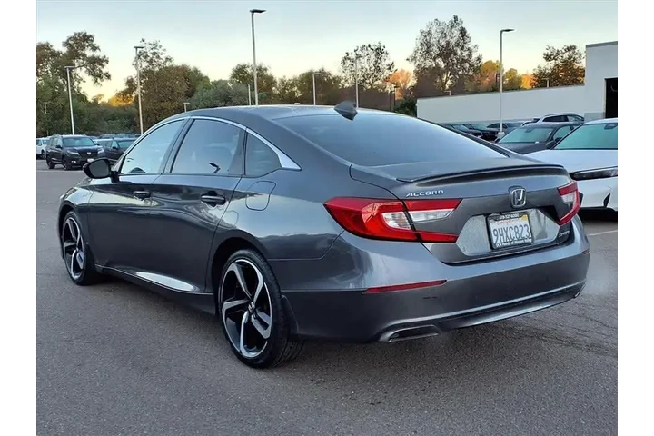 $18445 : Honda Accord 2020 Sport 4dr image 8