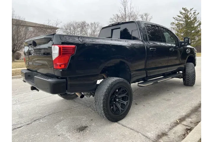 $22995 : 2020 Titan XD SV image 7