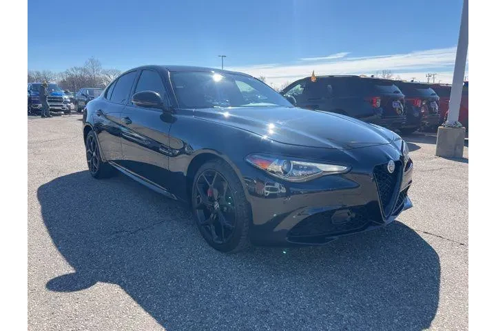 $19995 : Alfa Romeo Giulia 2020 AWD T image 3