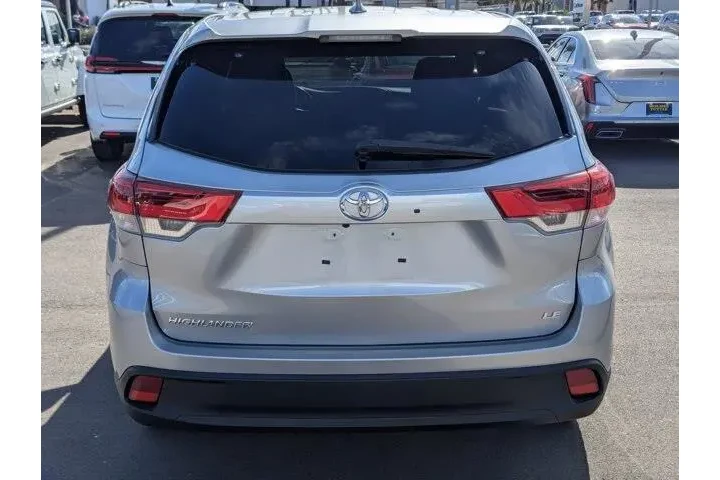 $24999 : Toyota Highlander 2018 LE 4d image 3