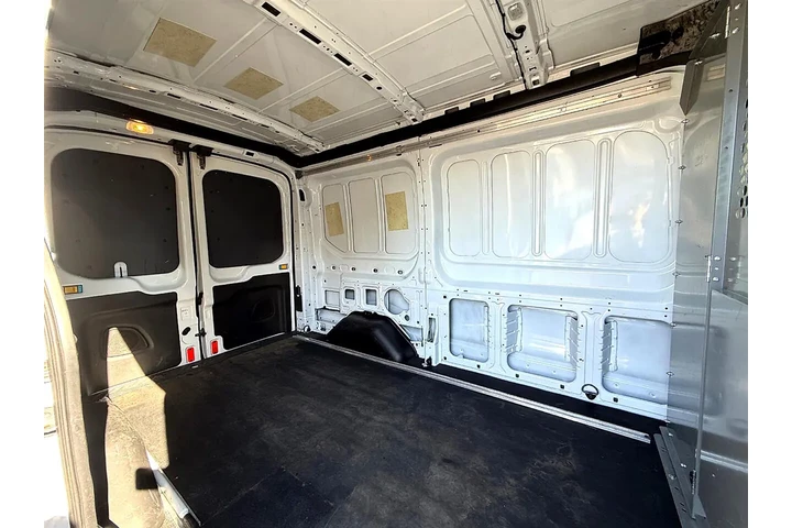 $26900 : 2016 Transit 250 Van Med. Roo image 3