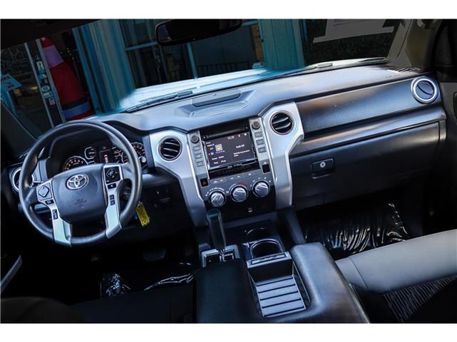 2018 Toyota Tundra CrewMax SR5 image 3