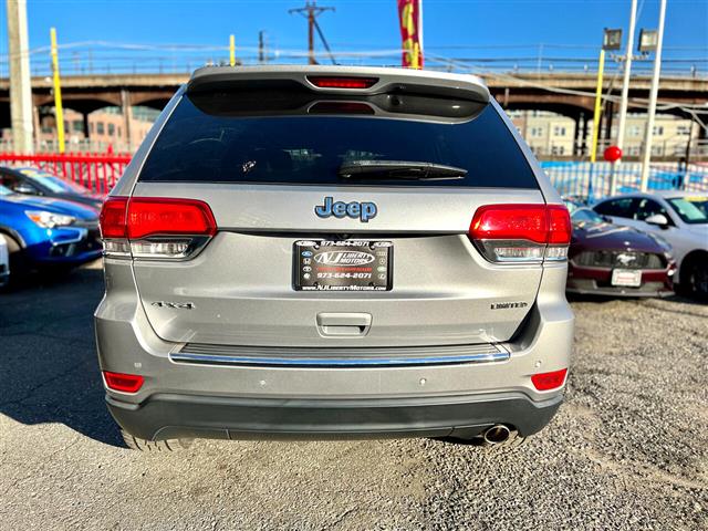 $22000 : 2018 Grand Cherokee LIMITED image 6