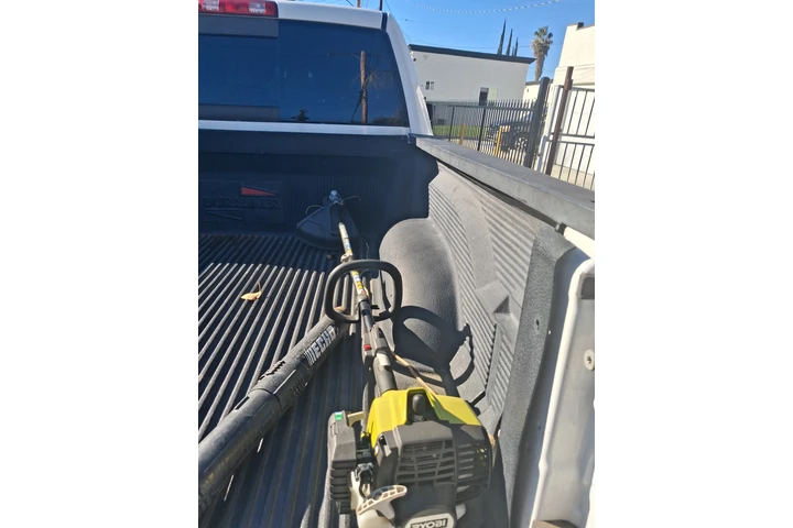 J&L THE BROTHERS LANSCAPING image 2