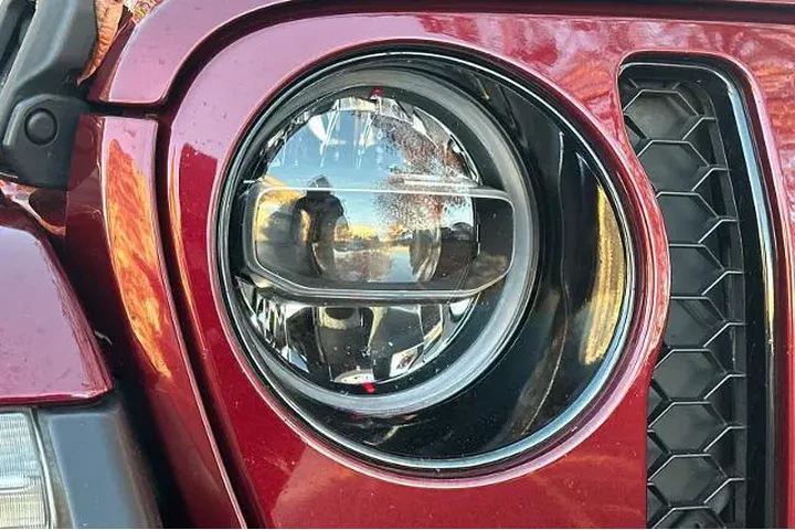 $37995 : Jeep Wrangler Unlimited 2022 image 10