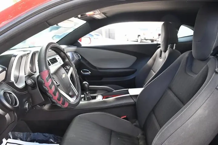 $11800 : Chevrolet Camaro LS image 4