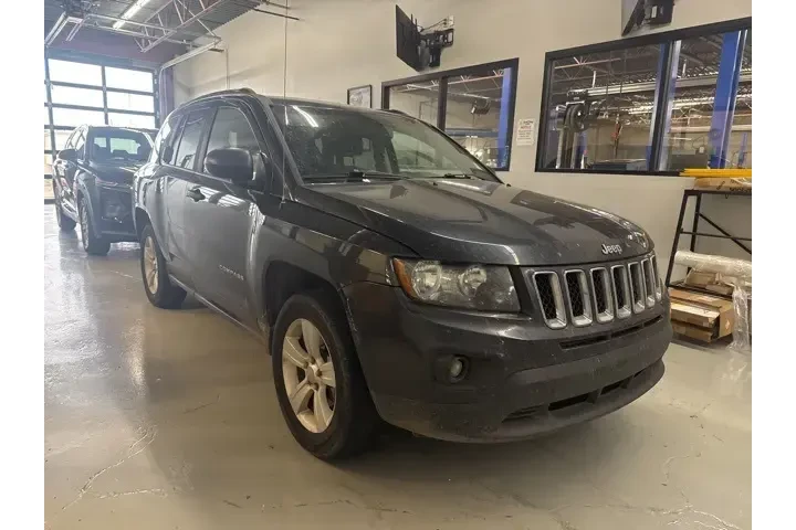 $7344 : Jeep Compass 2014 Sport 4dr image 9