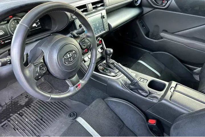$32999 : Toyota GR86 2025 Premium 2dr image 5