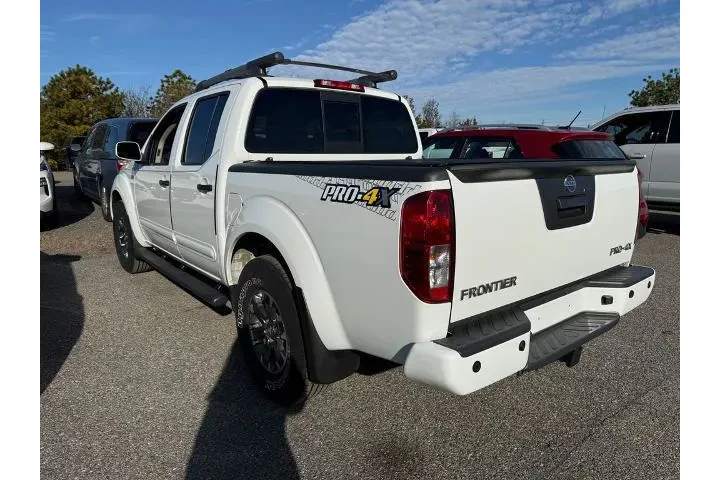 $25107 : Nissan Frontier 2019 4x4 PRO image 3