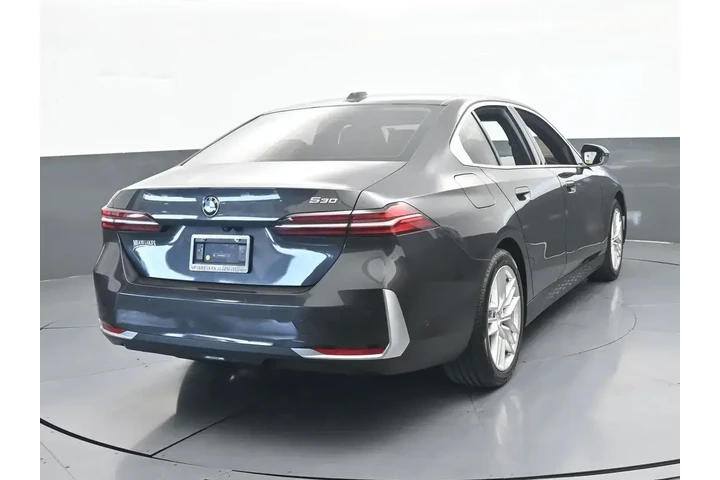 $37991 : BMW 5 Series 2024 530i 4dr S image 5