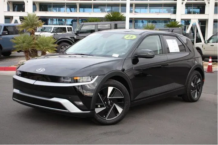 $31596 : Hyundai IONIQ 5 2025 SE Stan image 1