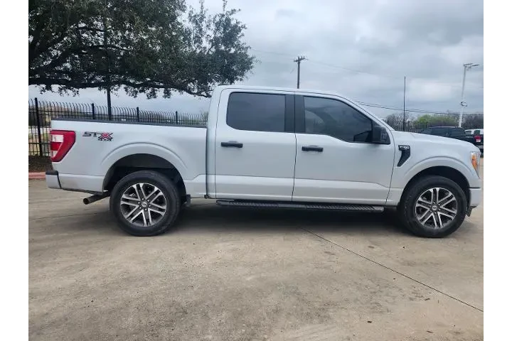 $32498 : Ford F-150 2022 4x4 XL 4dr S image 2