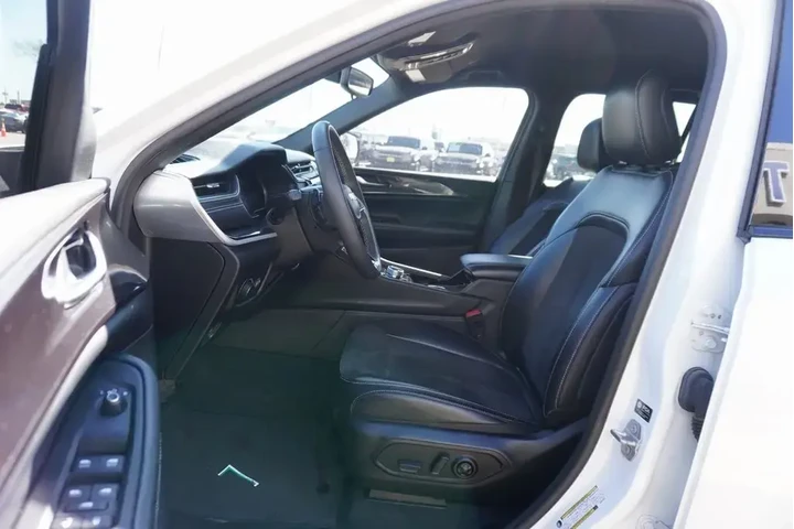 $30888 : Jeep Grand Cherokee 2023 4x4 image 7