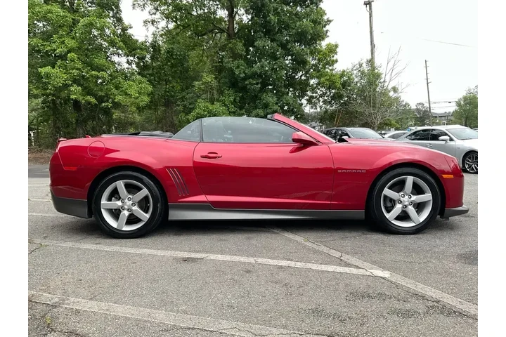 $14285 : Chevrolet Camaro 2013 LT 2dr image 4