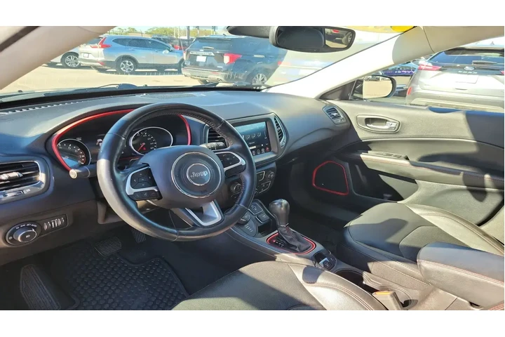 $16995 : Jeep Compass 2020 4x4 Trailh image 7