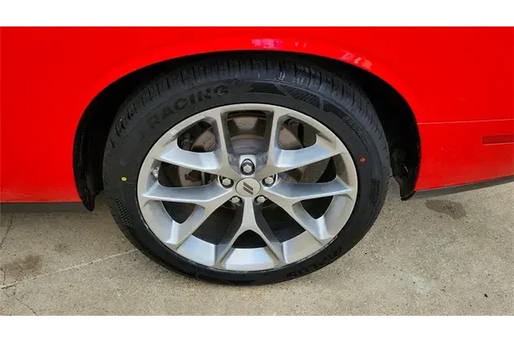 $23762 : Dodge Challenger 2023 GT 2dr image 9