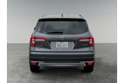 $32900 : Honda Pilot 2022 Touring 4dr thumbnail