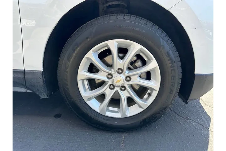 2018 Equinox LT image 7