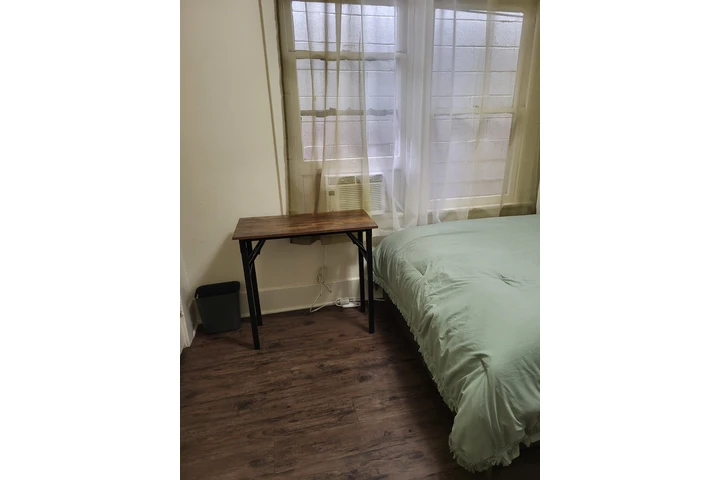 $1100 : SE RENTA HABITACION image 4