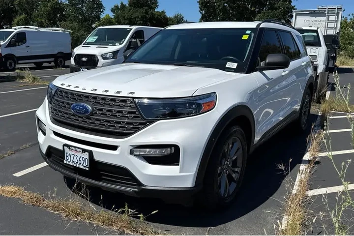 $22440 : Ford Explorer 2021 XLT 4dr S image 1
