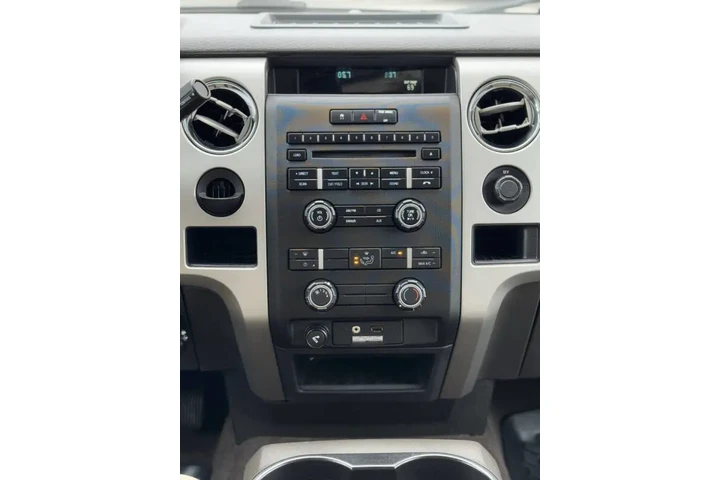 2010 F-150 XLT image 7