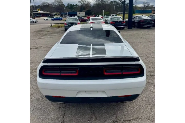$15900 : 2021 Challenger SXT image 7