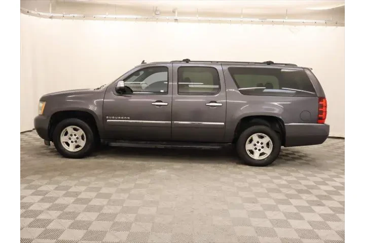 $10904 : Chevrolet Suburban 2010 4x2 image 2
