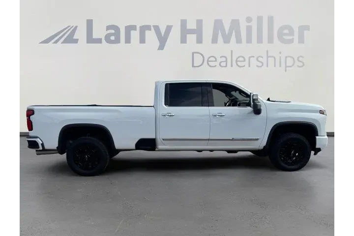 Chevrolet Silverado 2500HD 2 image 6