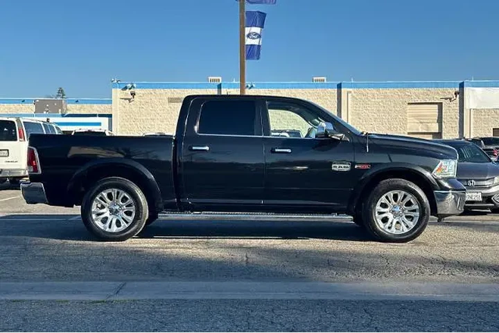 $23922 : Ram 1500 2017 4x4 Laramie Li image 8