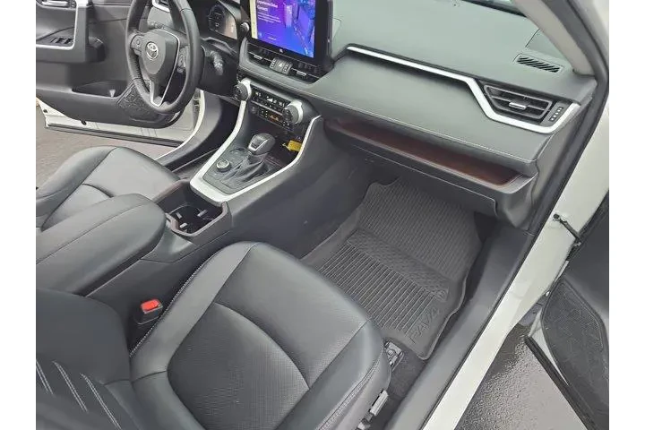 $35995 : Toyota RAV4 Hybrid 2024 AWD image 9