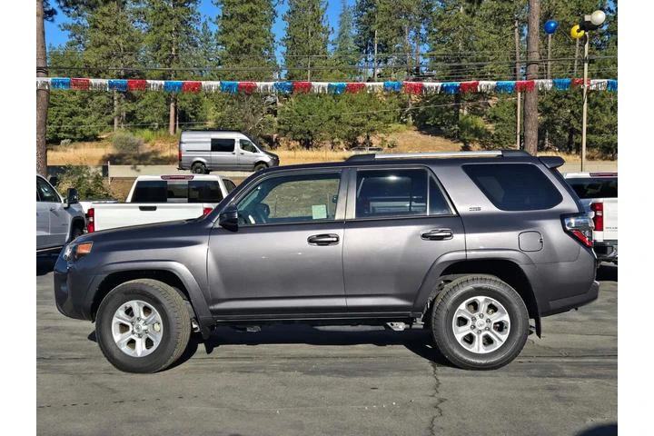 $32993 : Toyota 4Runner 2023 4x4 SR5 image 7