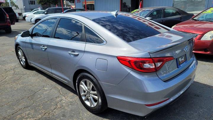 $11995 : 2017 Sonata SE image 6