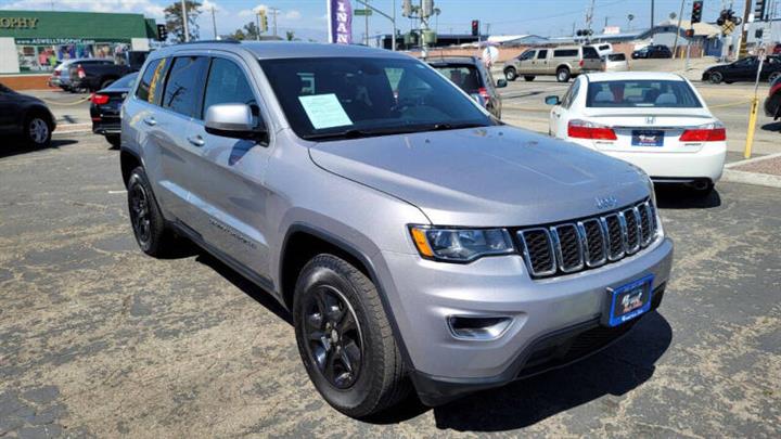 $14995 : 2017 Grand Cherokee Laredo image 3