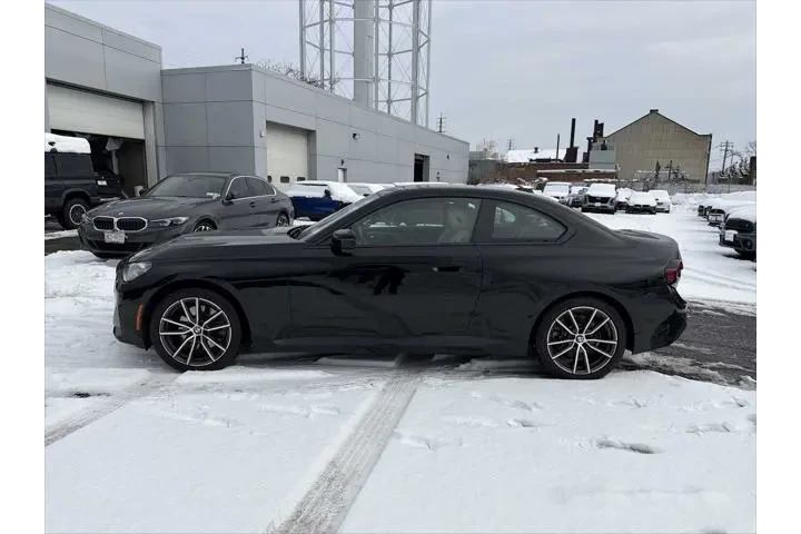 $35943 : BMW 2 Series 2023 AWD 230i x image 4