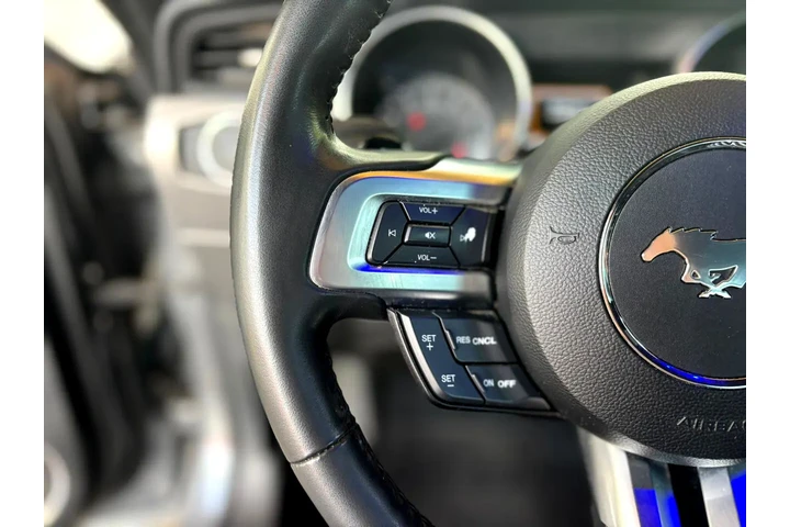 2021 Mustang GT Premium Coupe image 9