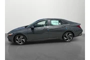 $25305 : Hyundai ELANTRA 2024 SEL 4dr thumbnail