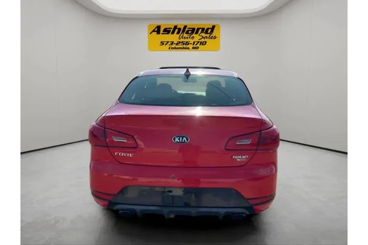 $5700 : 2015 Forte Koup SX image 5