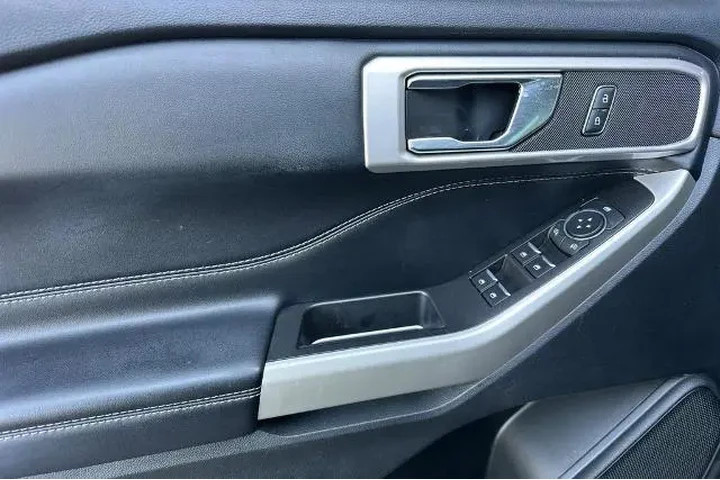 $27500 : Ford Explorer 2022 XLT 4dr S image 10