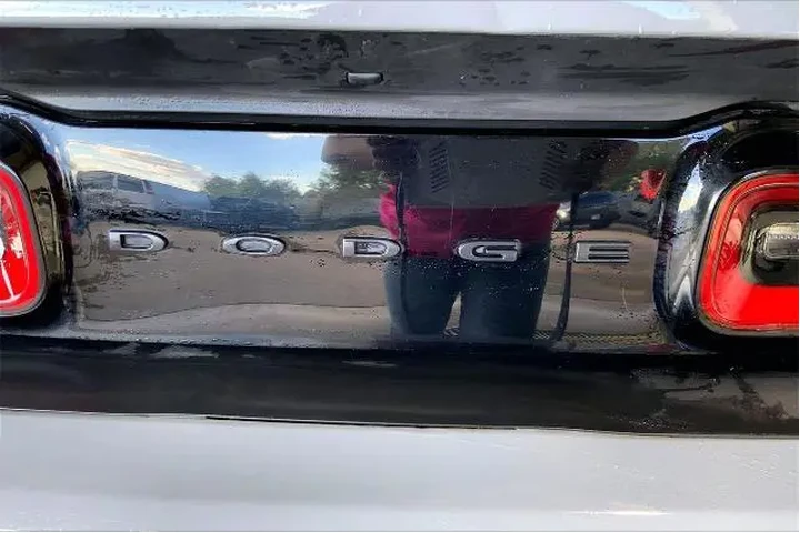 $32991 : Dodge Challenger 2022 R/T 2d image 9