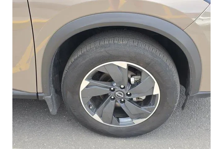 $23777 : Nissan Rogue 2025 AWD SV 4dr image 10