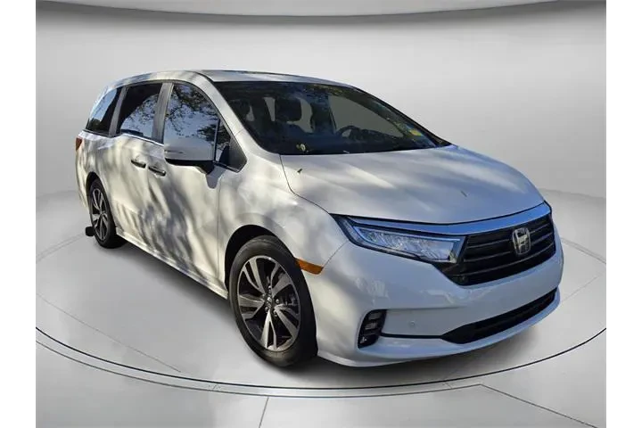 $33745 : Honda Odyssey 2022 Touring 4 image 4