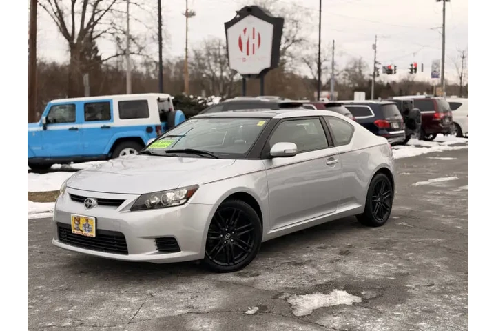 $7995 : 2011 tC image 2